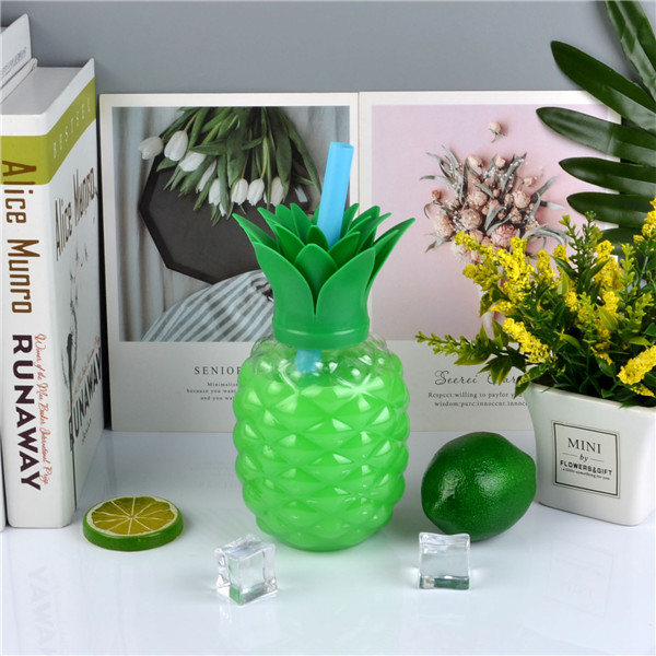 Charmlite製 新型プラスチック製パイナップル型ドリンクカップ（LED機能付き）16オンス（1個）